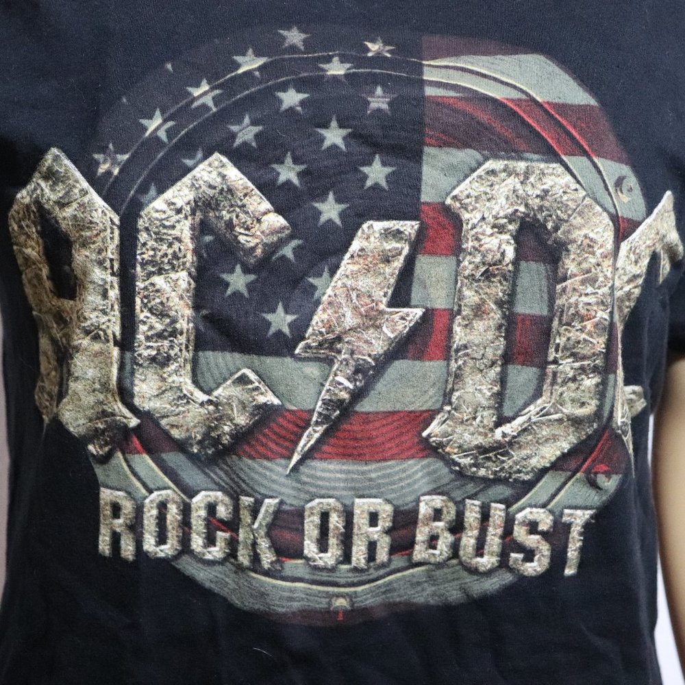 AC/DC Rock or Bust US flag 2016 Tour Band T-Shirt Medium